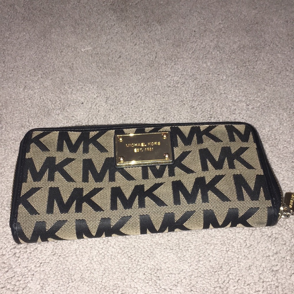 Michael Kors wallet